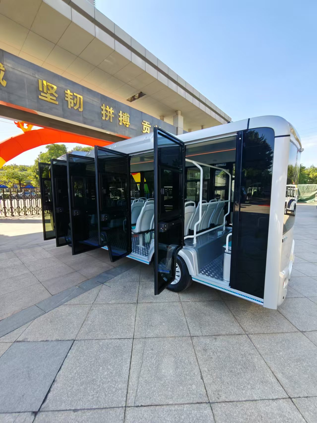 23座高档电动观光车