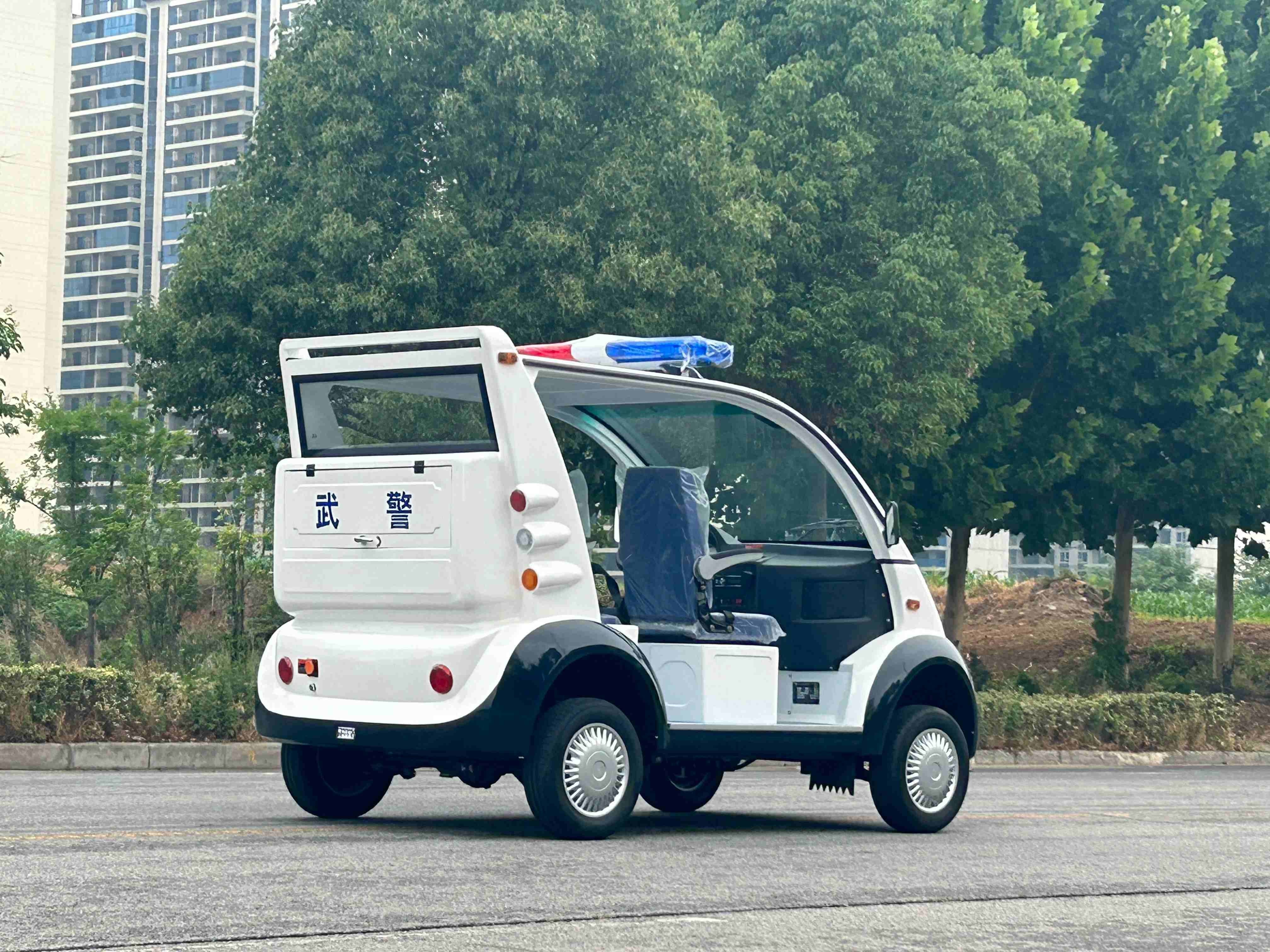 开放式电动巡逻车